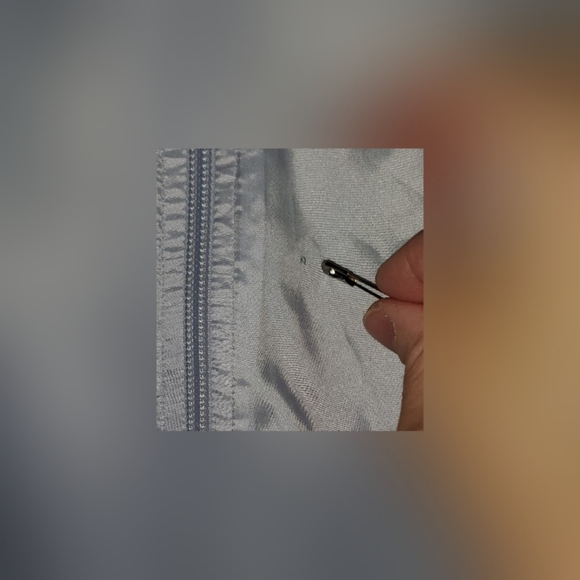 Women's Puma Windbreaker, Size M - Picture 4 of 8